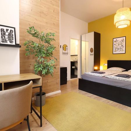 A13 Downtown Apartments With Parking 부다페스트 외부 사진
