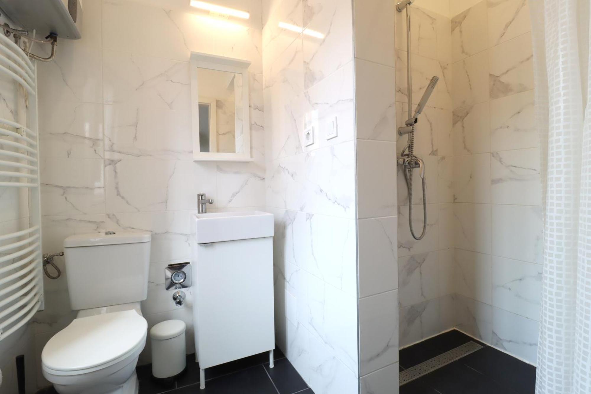 A13 Downtown Apartments With Parking 부다페스트 외부 사진