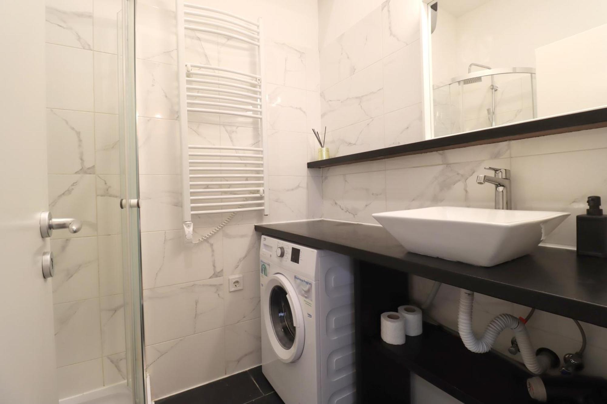 A13 Downtown Apartments With Parking 부다페스트 외부 사진